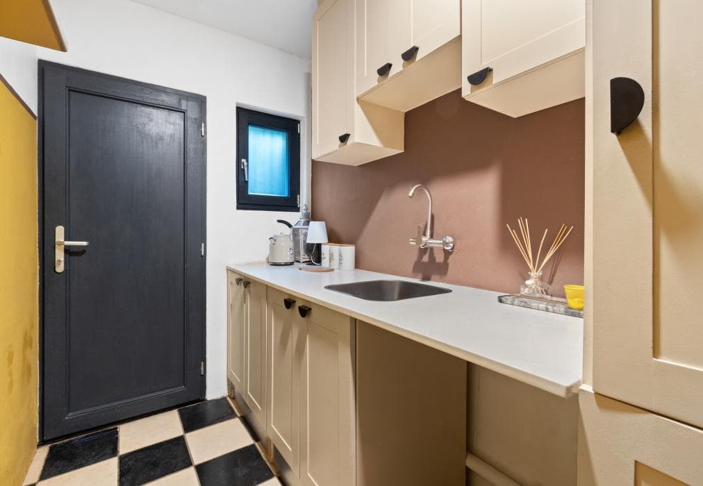 Higgo Crescent Villa