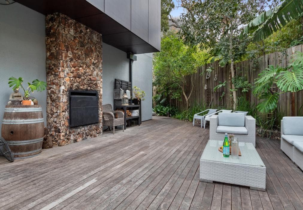 Higgo Crescent Villa