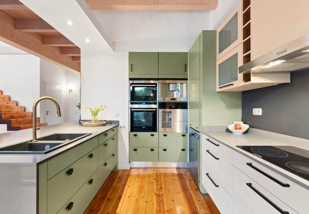 Higgo Crescent Villa