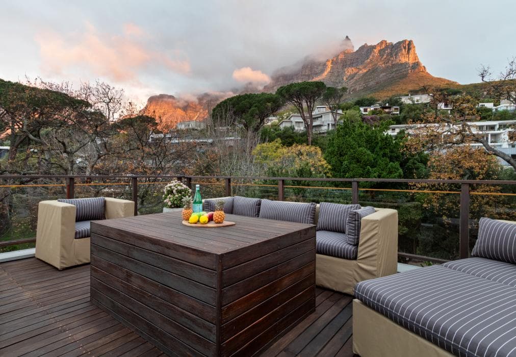 Higgo Crescent Villa