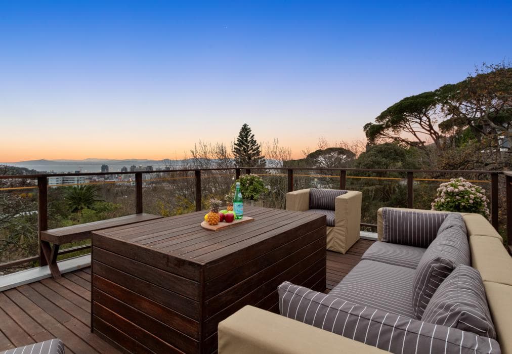 Higgo Crescent Villa