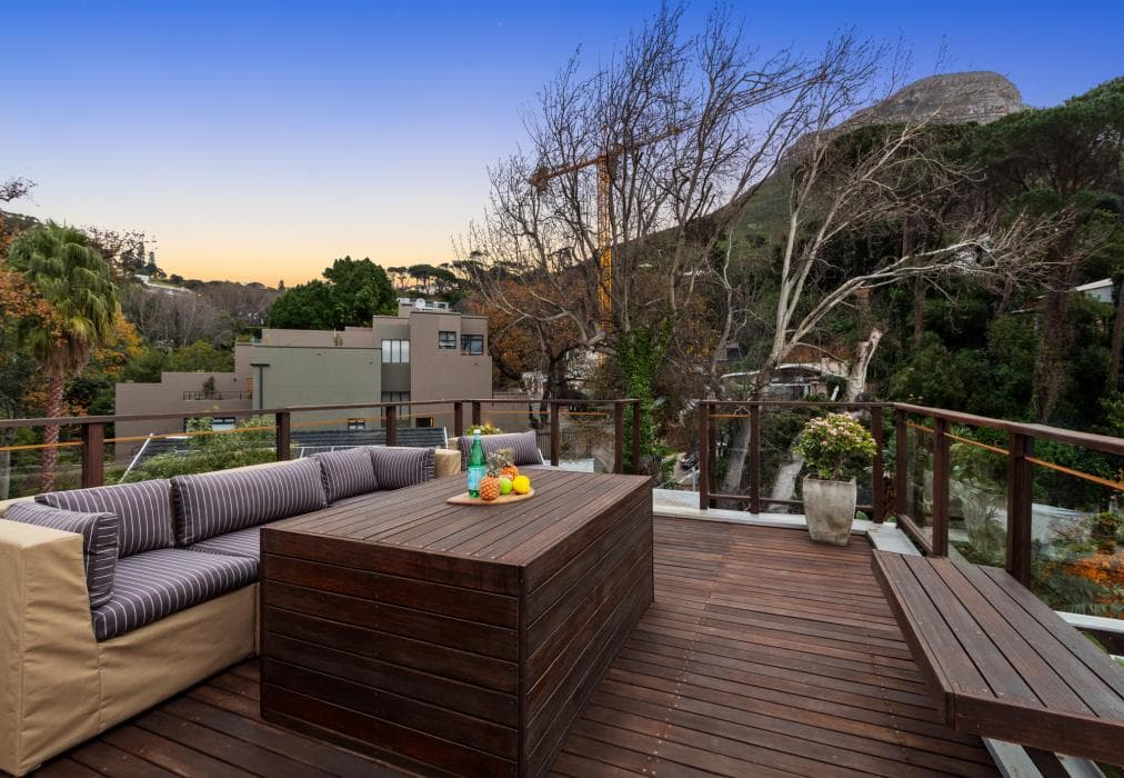 Higgo Crescent Villa