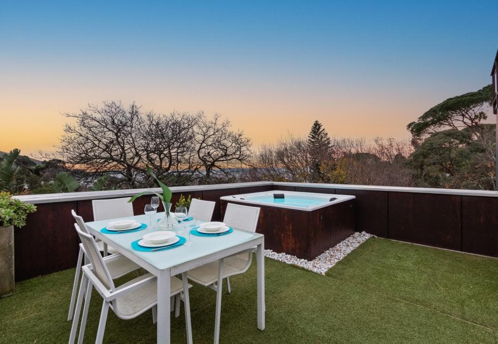 Higgo Crescent Villa