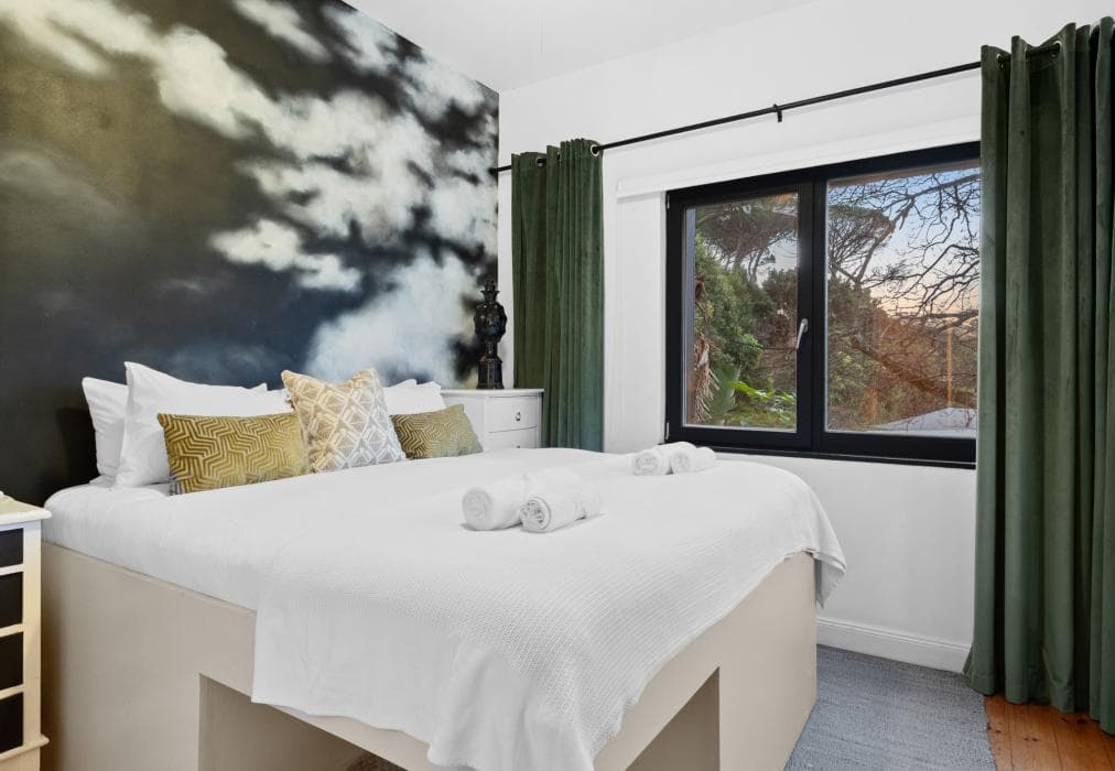 Higgo Crescent Villa