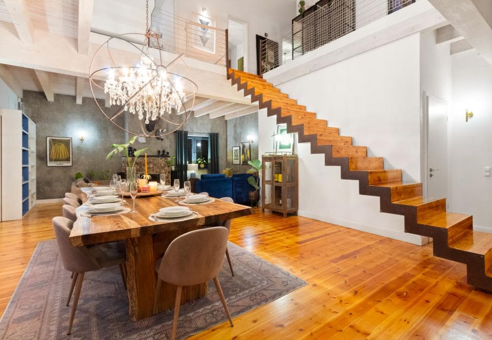 Higgo Crescent Villa