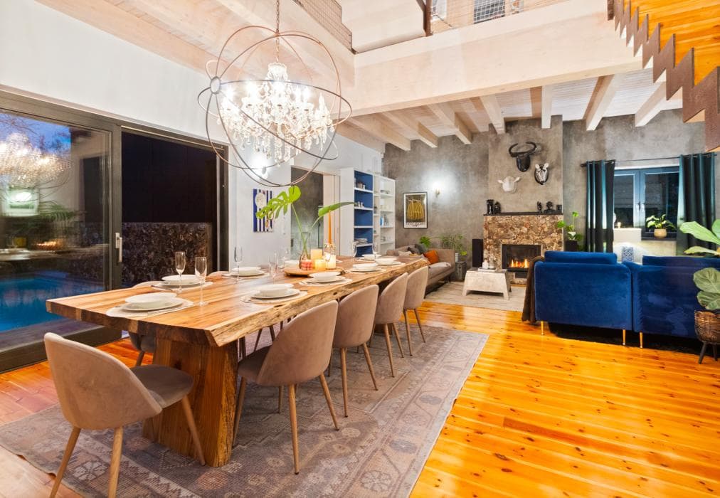 Higgo Crescent Villa