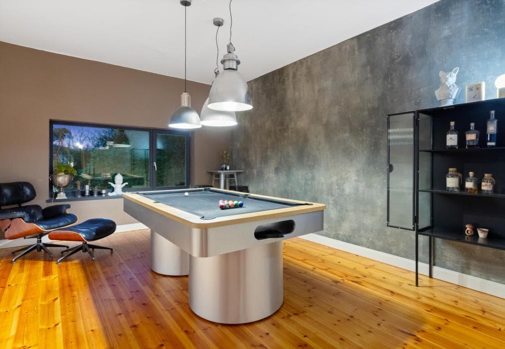 Higgo Crescent Villa