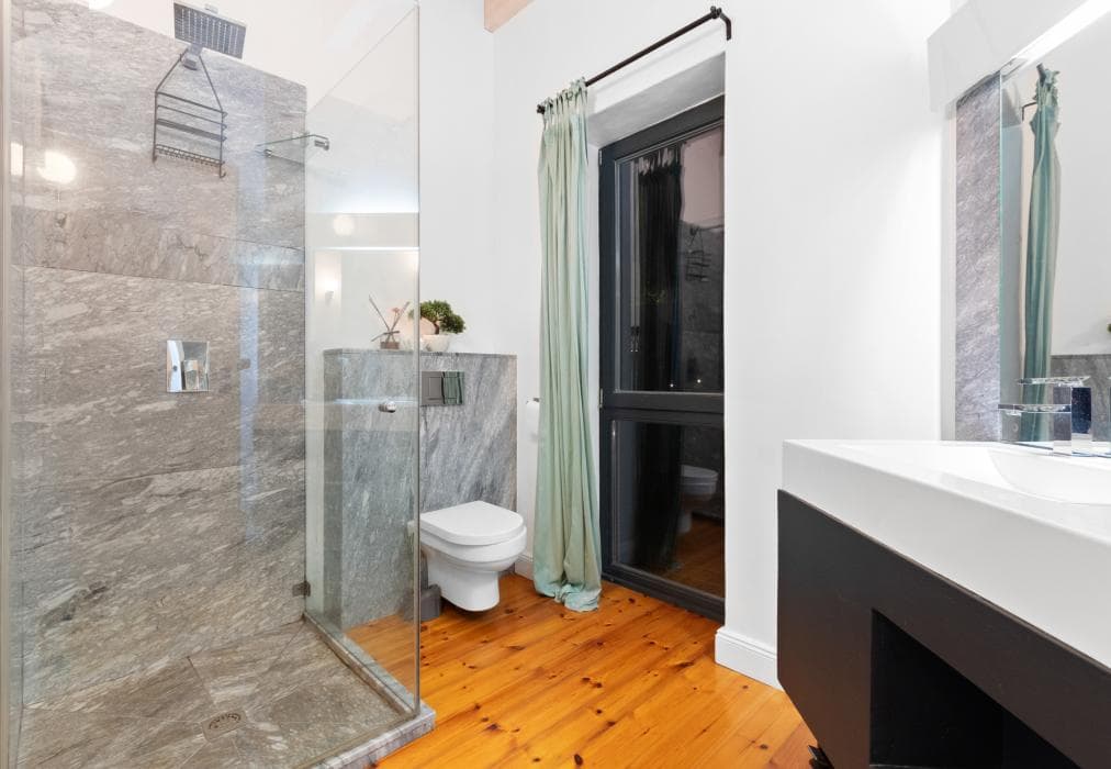 Higgo Crescent Villa