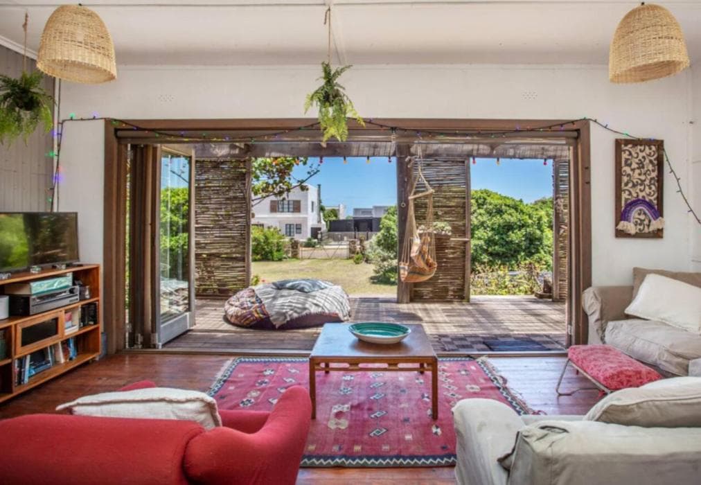 Scarborough Beach Bungalow