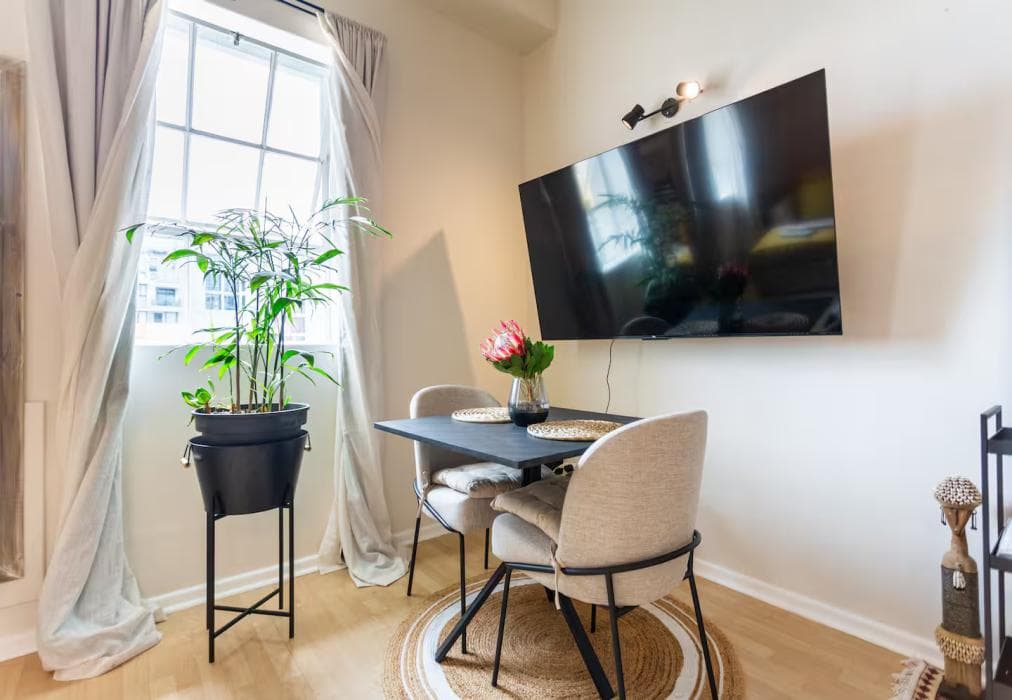 104 Hideaway Loft Studio