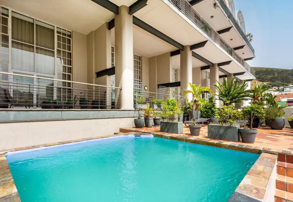 104 Hideaway Loft Studio