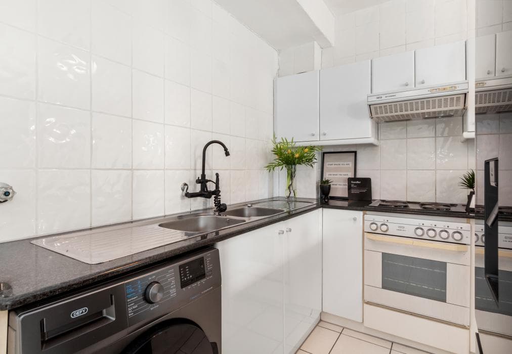 104 Hideaway Loft Studio