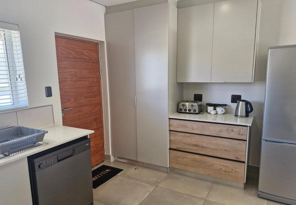 1 on York - Group House 13