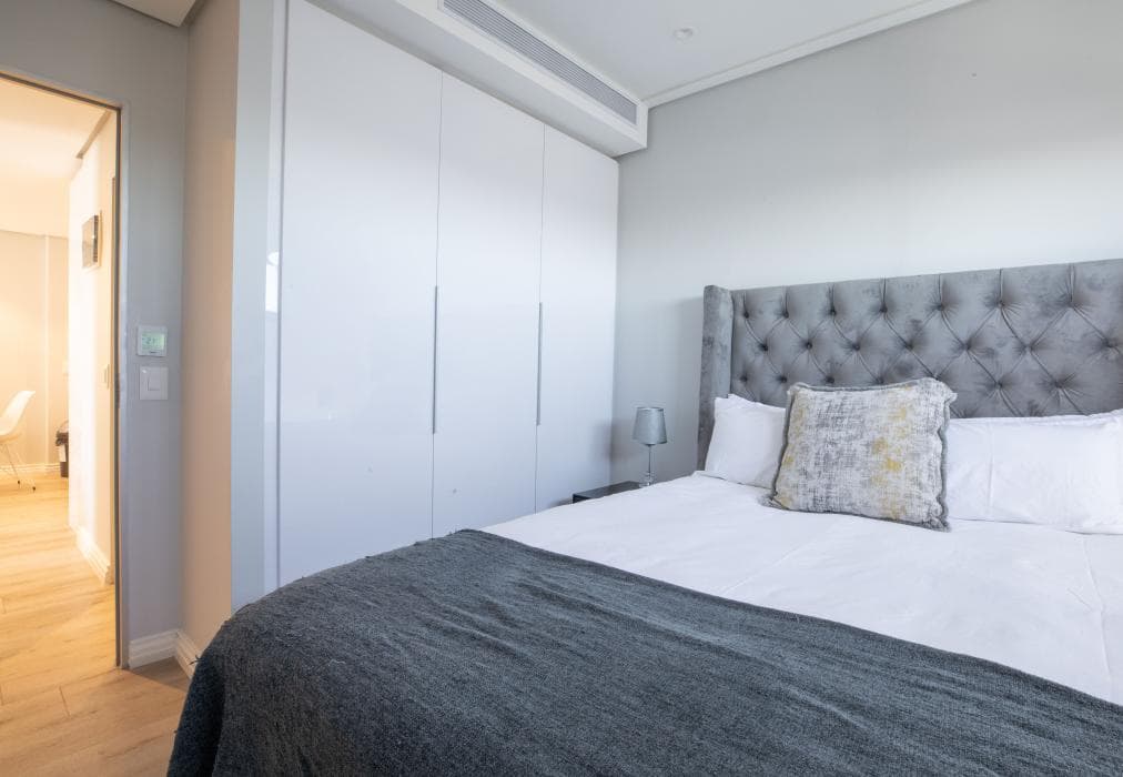 16 on Bree Unit 1713