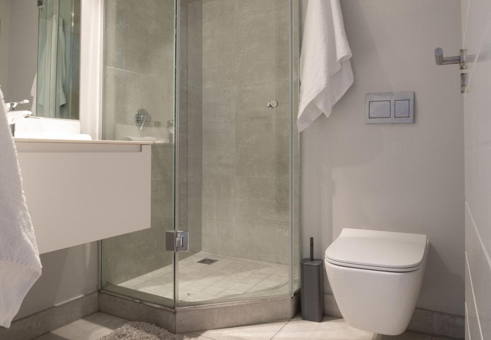 16 on Bree Unit 1713