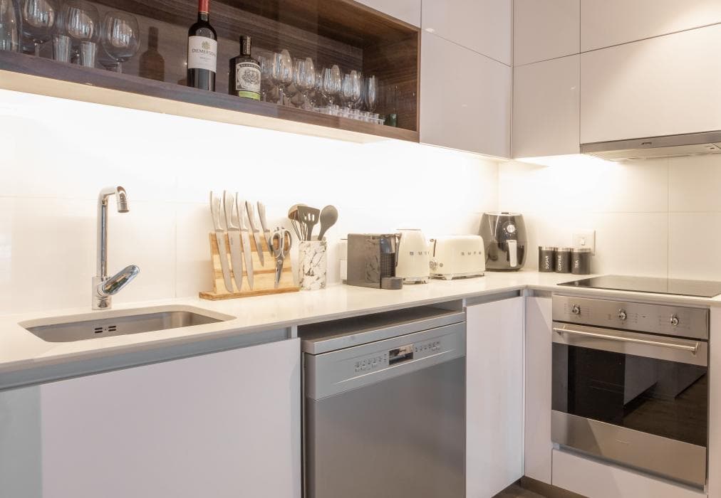 16 on Bree Unit 1713