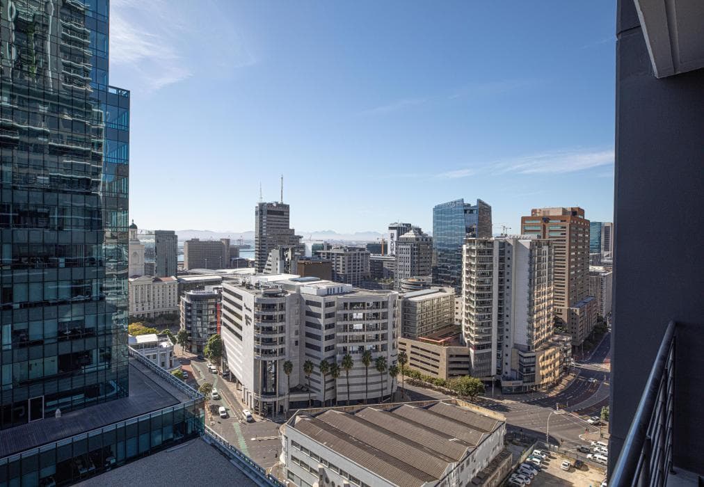 16 on Bree Unit 1713