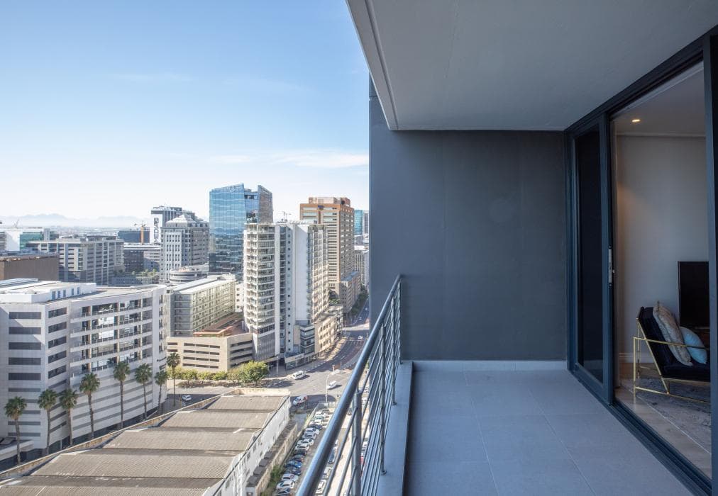 16 on Bree Unit 1713