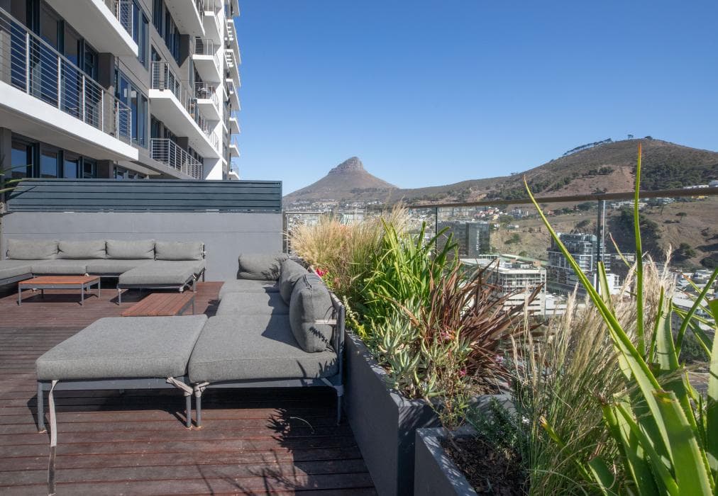 16 on Bree Unit 1713