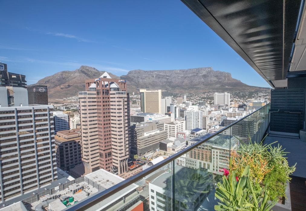 16 on Bree Unit 1713