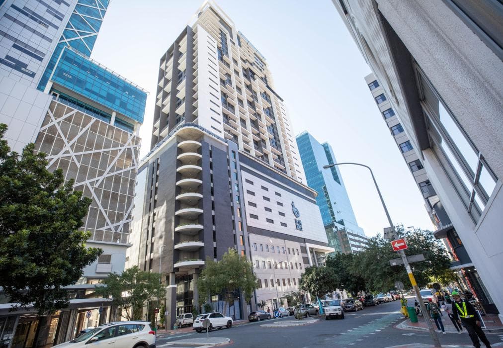 16 on Bree Unit 1713