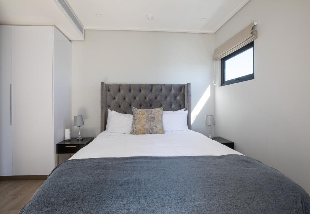 16 on Bree Unit 1713