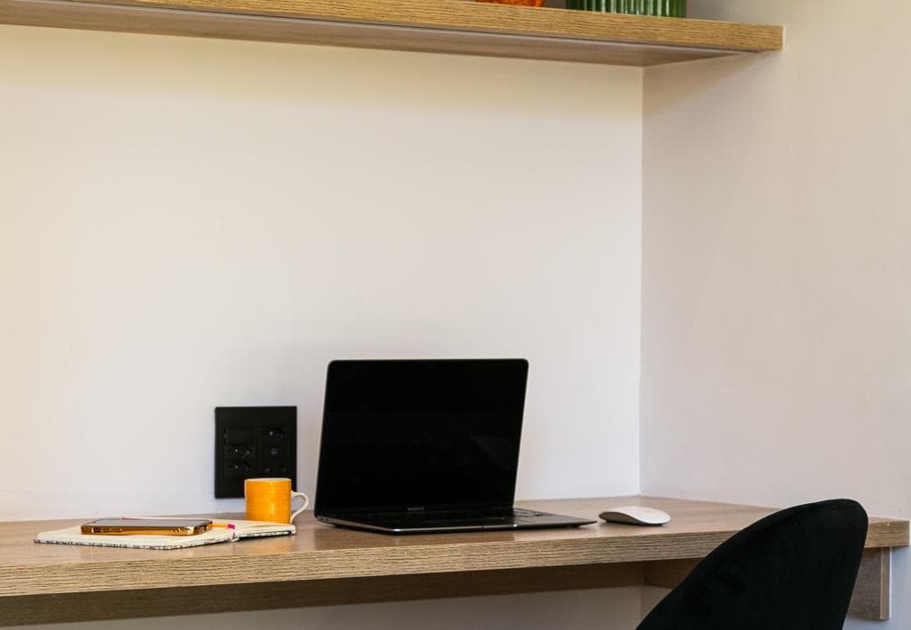 The Palm Flats - Sunlit Serenity