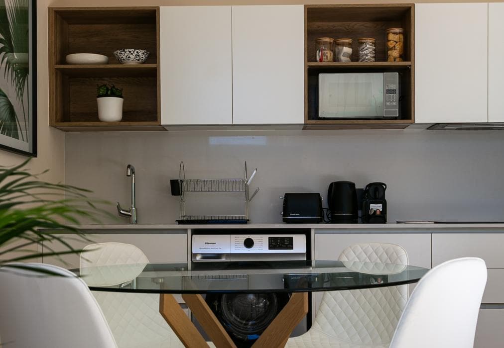 The Palm Flats - Sunlit Serenity