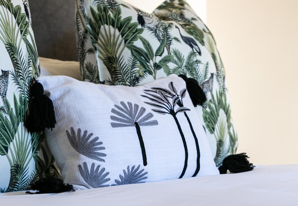 The Palm Flats - Tropical Paradise