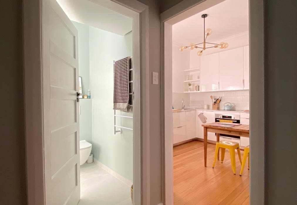 Minimalistic & Spacious Vredehoek Gem