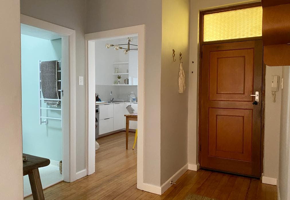 Minimalistic & Spacious Vredehoek Gem