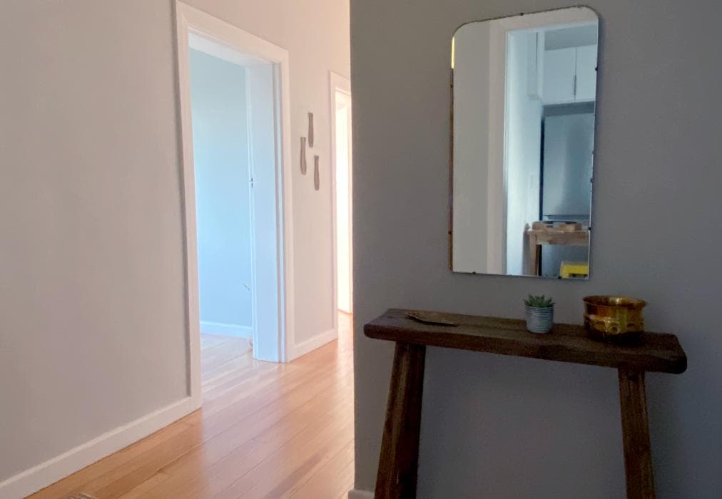 Minimalistic & Spacious Vredehoek Gem