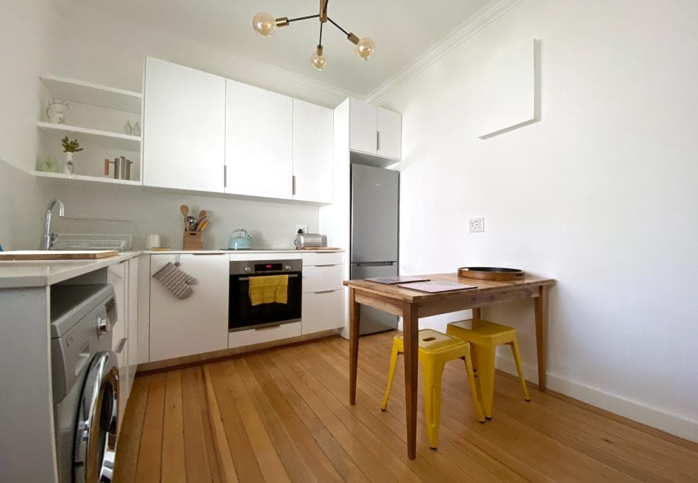 Minimalistic & Spacious Vredehoek Gem