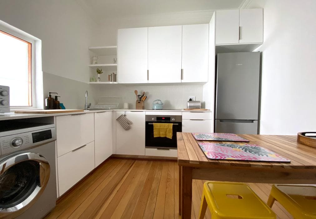 Minimalistic & Spacious Vredehoek Gem