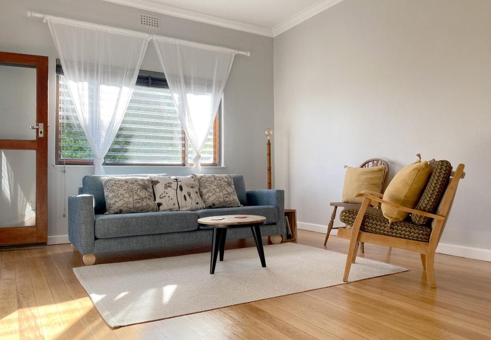 Minimalistic & Spacious Vredehoek Gem