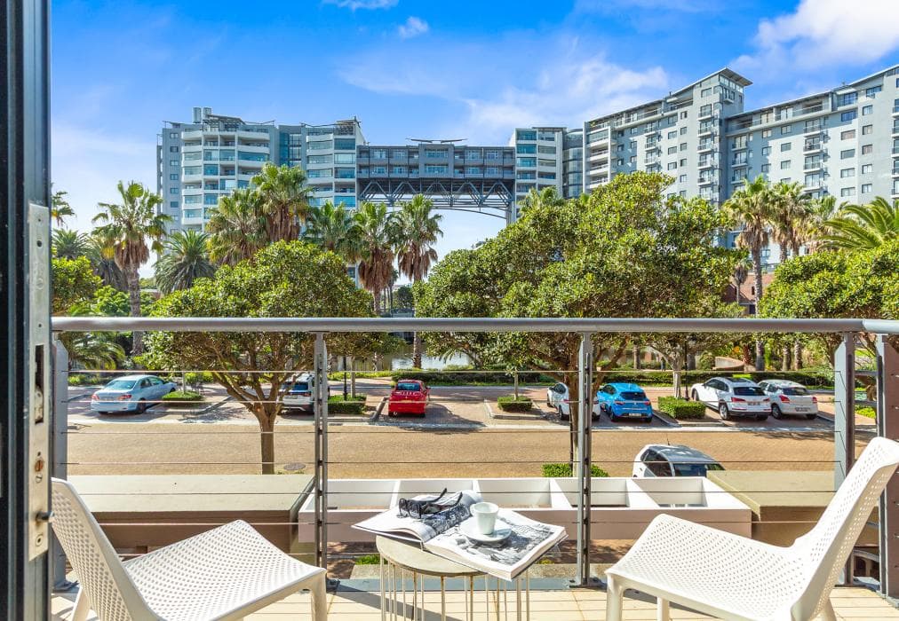 Manhattan Wharfside 301