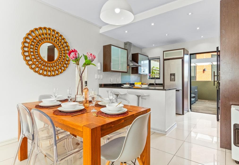 Manhattan Wharfside 301