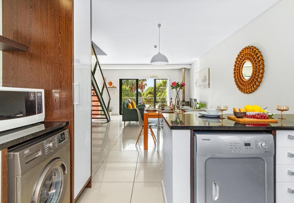 Manhattan Wharfside 301