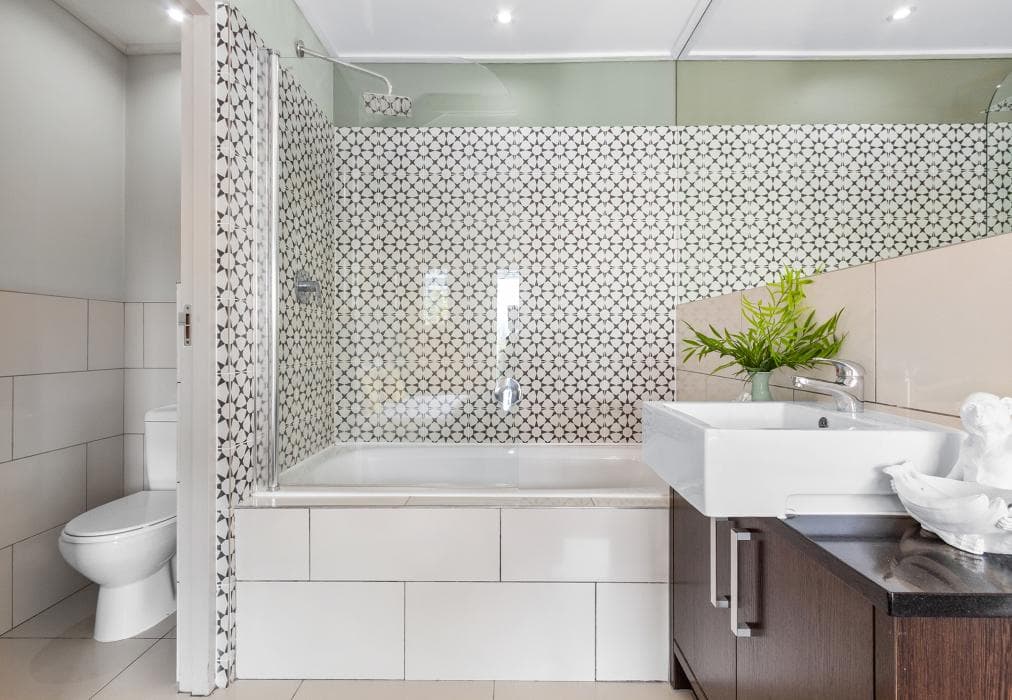 Manhattan Wharfside 301