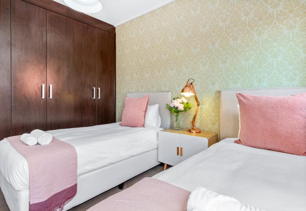 Manhattan Wharfside 301