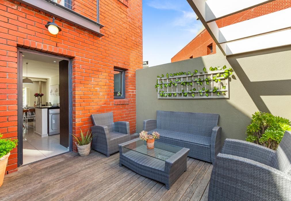 Manhattan Wharfside 301