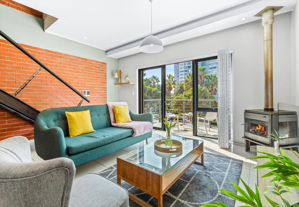 Manhattan Wharfside 301