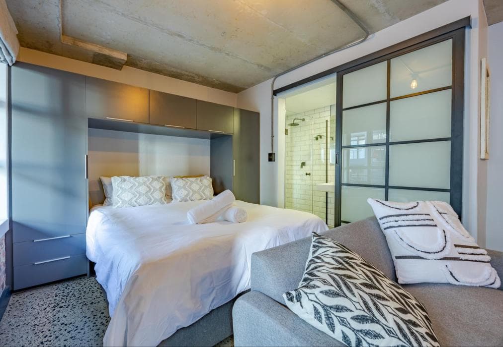 4 Manhattan Building Studio