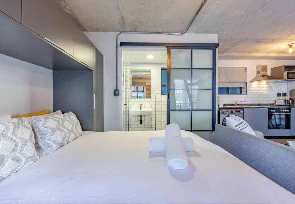 4 Manhattan Building Studio