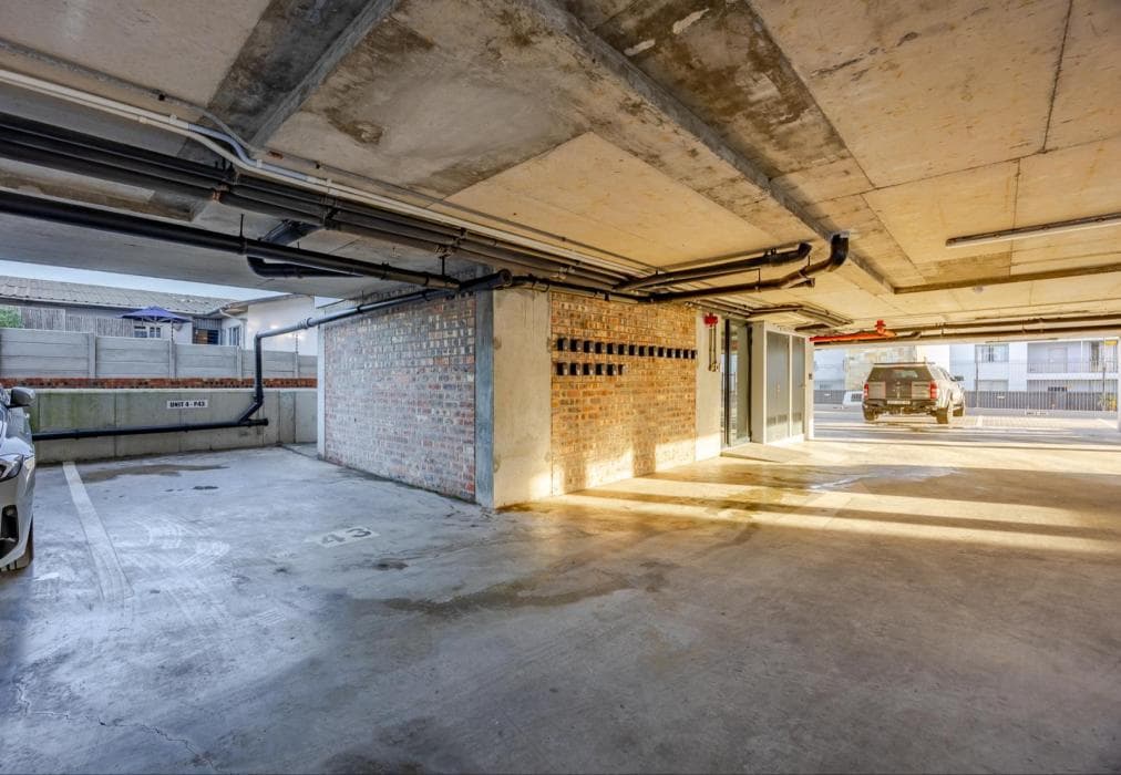 4 Manhattan Building Studio