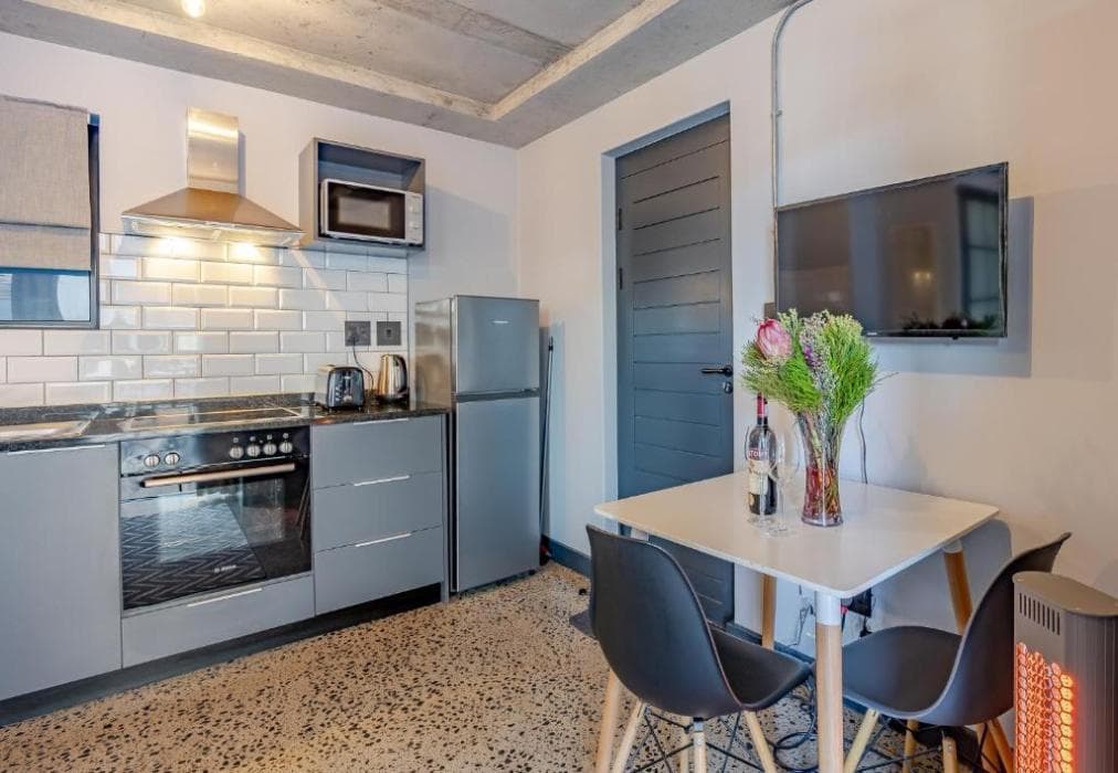 4 Manhattan Building Studio