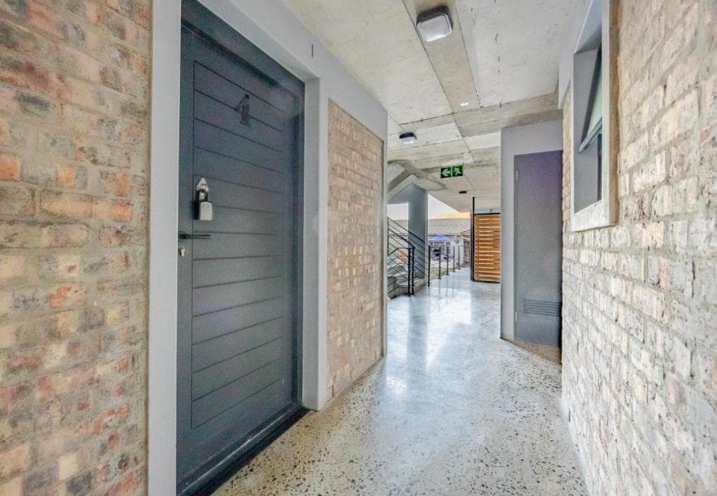 4 Manhattan Building Studio