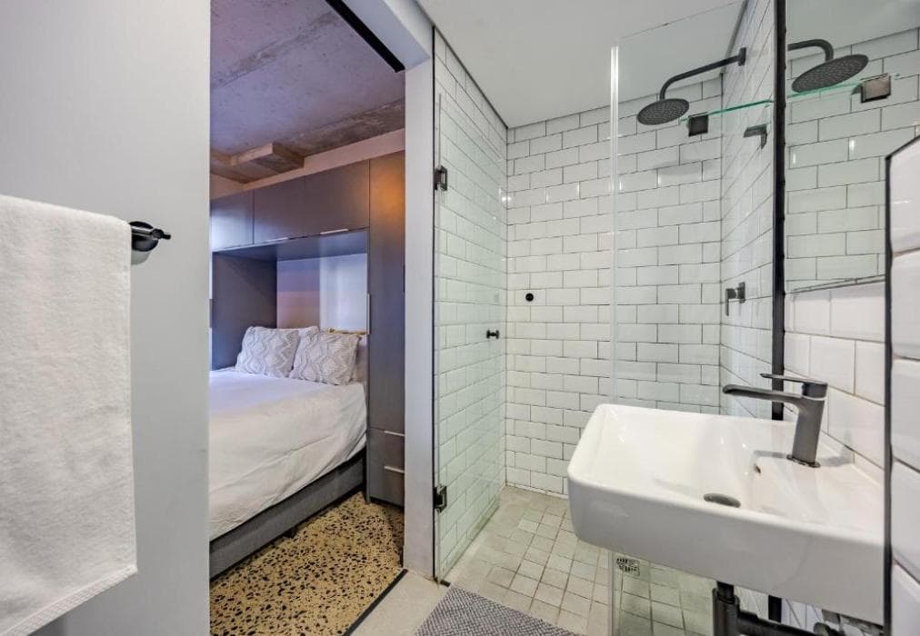 4 Manhattan Building Studio