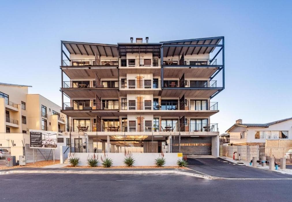 4 Manhattan Building Studio