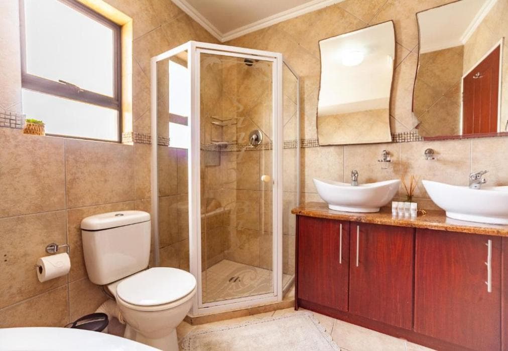 B16 Sandy Bay 2 bedroom